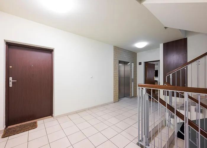 Appartement W411 Marina Mokotow - View With Balcony, Workspace & Parking, Close To Airport & Center