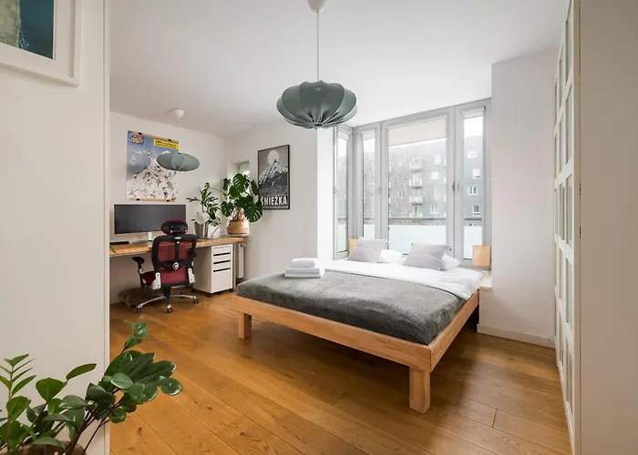 W411 Marina Mokotow - View With Balcony, Workspace & Parking, Close To Airport & Center Appartement