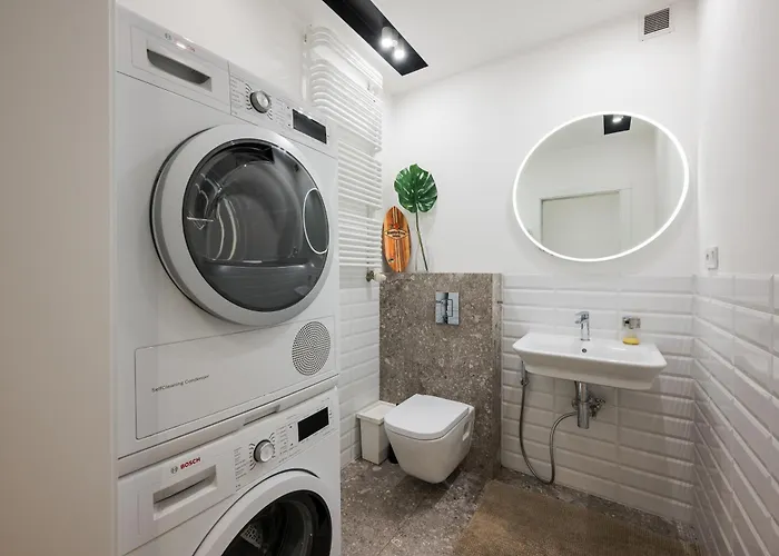 Apartment W411 Marina Mokotow - View With Balcony, Workspace & Parking, Close To Airport & Center Warschau