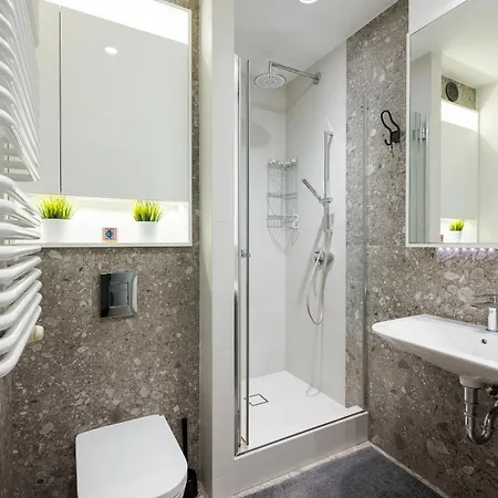 W411 Marina Mokotow - View With Balcony, Workspace & Parking, Close To Airport & Center דירה